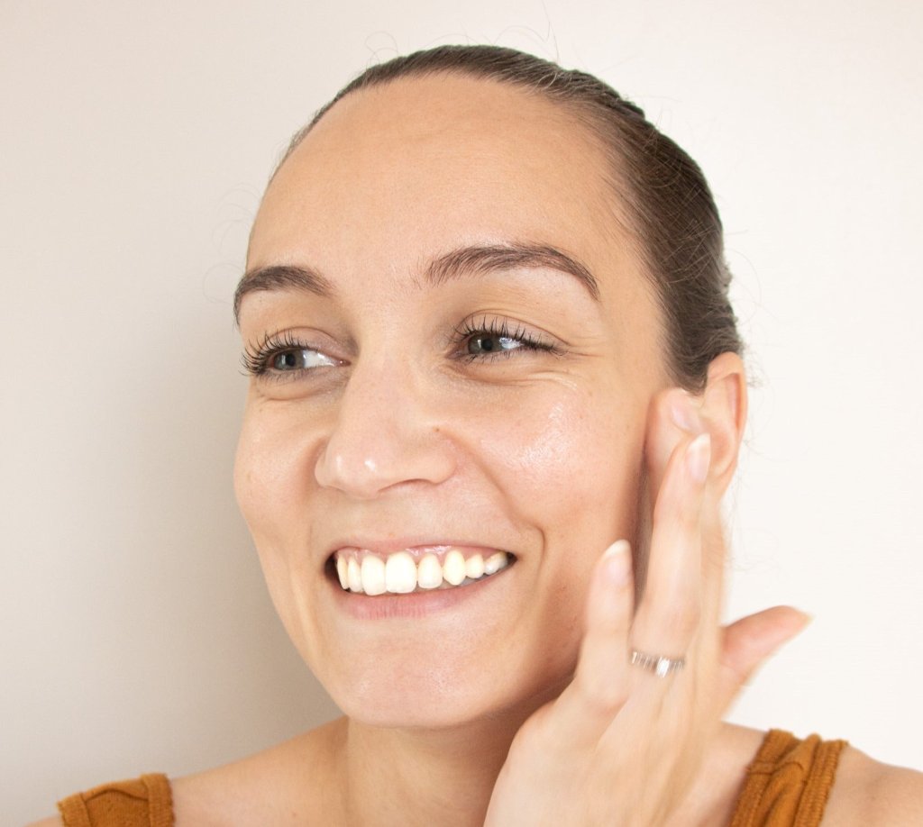 azulcosmetique-huiledeppinsdefiguedebarbarie-teinlumineux_IfGJ.jpg